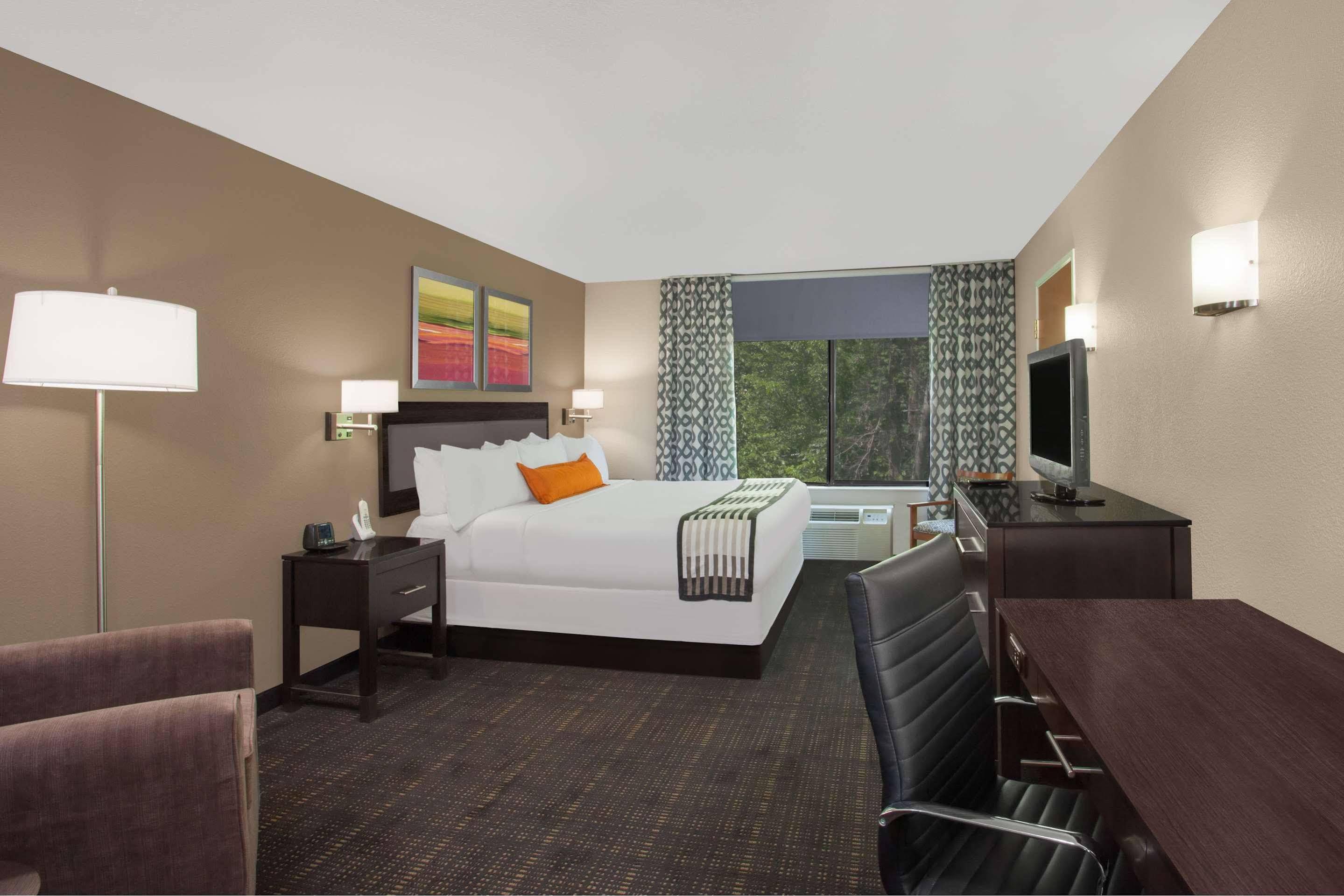Wingate By Wyndham Columbia Hotel Exterior foto